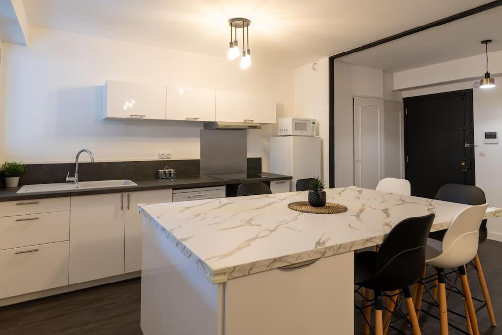 Superbe Appartement Centre Historique Αβινιόν Εξωτερικό φωτογραφία