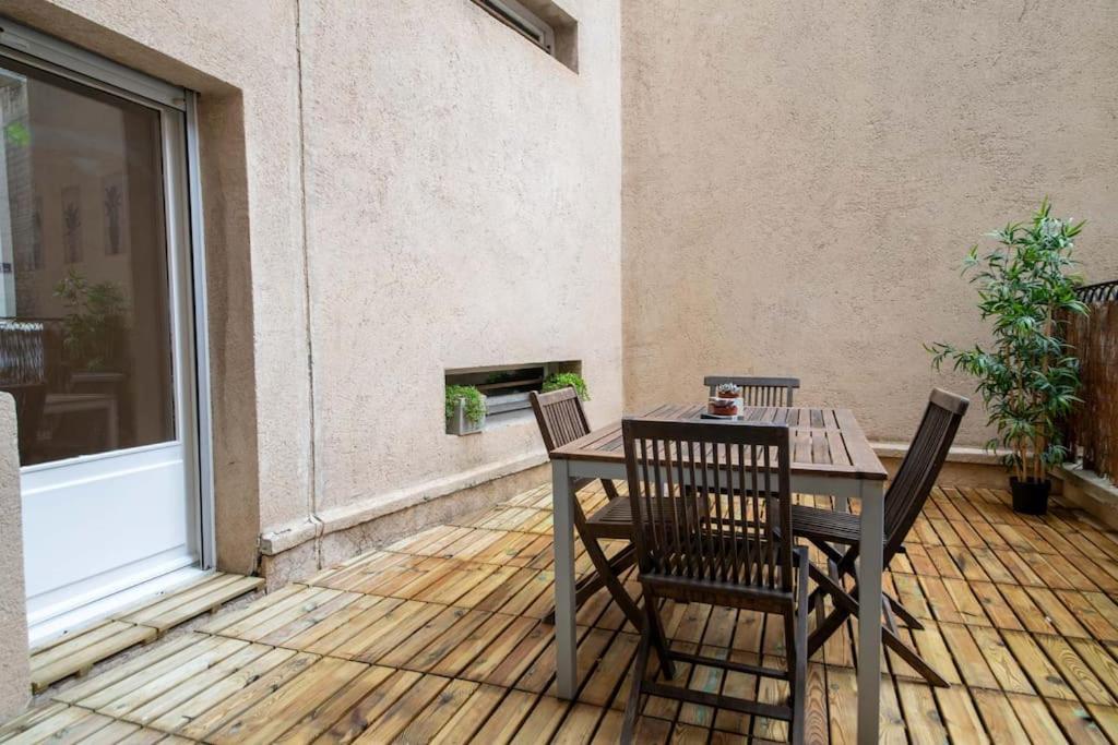 Superbe Appartement Centre Historique Αβινιόν Εξωτερικό φωτογραφία